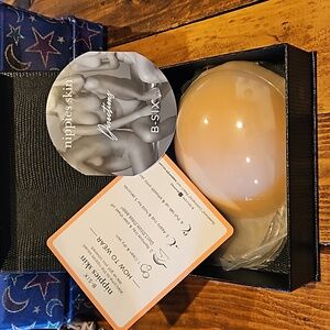 NIPPIES NIPPLE COVER - Stickie adhesive pasties, color creme, size large fits D+